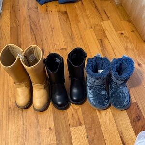 Toddler girl boot bundle - 7, UGG